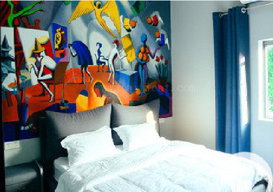 凯里对于酒店的墙体彩绘而言更注重哪些方面?